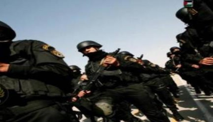 جيروزاليم بوست": السيسي بدرب 3 آلاف من حرس الرئيس الفلسطينى للسيطرة على معبر رفح