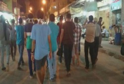 طلاب ضد الانقلاب تنظم مسيرة ليلية بوسط مدينة العريش في تحدي لآمن الانقلاب