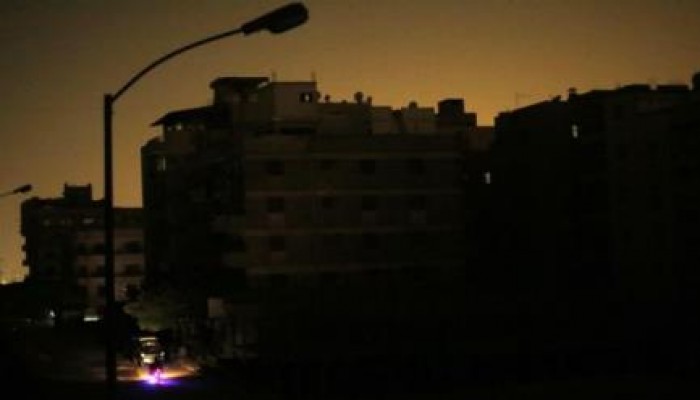 "فاينانشيال تايمز" البريطانية: في عهد السيسي مصر تتصبب عرقا