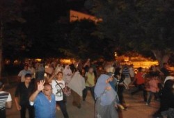 بالصور: ثوار الإسكندرية يواصلون إنتفاضتهم في جمعه "ثورة حتي النصر"