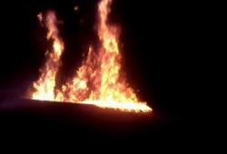 "عاجل" بني سويف: مجهولون يقطعون طريق مازورة-سمسطا احتجاجاً علي التعذيب بسجن ببا