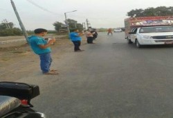 سلسلة بشرية لـ"شباب ضد الإنقلاب" بـ"نبروه" ضمن اسبوع "ثورة حتى النصر"