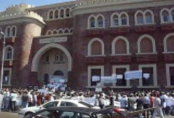 طلاب الثانوية العامة بالإسكندرية  يواصلون اضرابهم لليوم الثاني علي التوالي