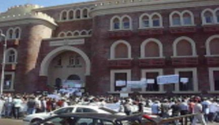 طلاب الثانوية العامة بالإسكندرية  يواصلون اضرابهم لليوم الثاني علي التوالي