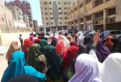 وقفه شبابيه وطلابيه فجائيه بالفيوم أمام مصلحة التموين بالمرور
