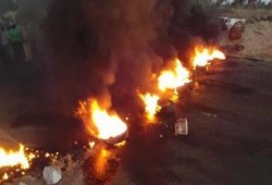 الأهالي يقطعون الطريق الدولي بكفر الشيخ