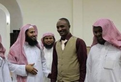 قس كاثوليكي يعلن إسلامه بعد مناظرة استمرت أسبوعًا