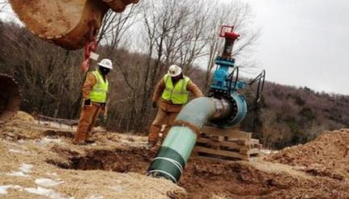 حكومة الانقلاب تقترض لسداد 1.5 مليار دولار لشركتي تنقيب بترول أوقفتا أعمالهما في مصر