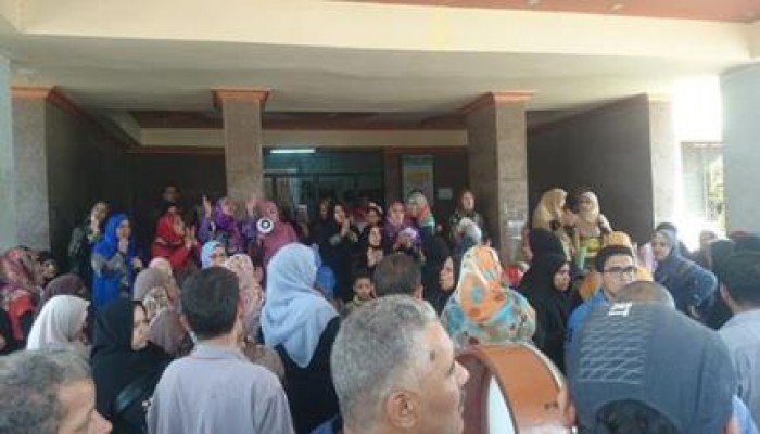 العشرات من معلمي الشرقية يقررون التنازل عن الجنسية المصرية