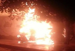 المقاومة الشعبية بالسويس تعلن مسئوليتها عن احراق دراجة بخارية تابعة لحراسة المحافظ