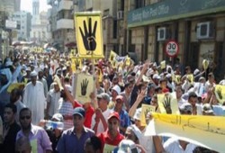 "مصر كبيرة عليهم"مسيرة لأهالي القوصية بأسيوط تنديدا باستمرار الأزمات اليومية