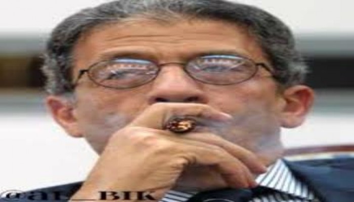 الانقلاب يأكل نفسه بعد الحرب علي الزند إعلان الحرب علي موسي