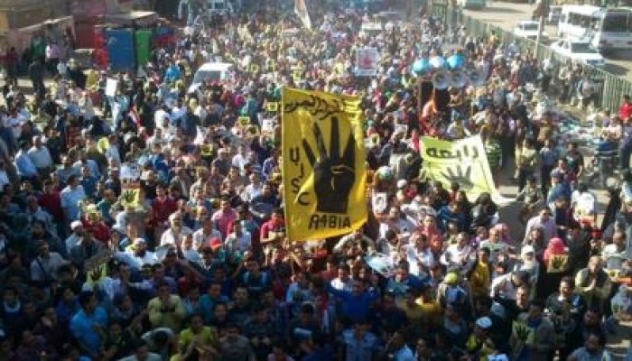 "مصر كبيرة عليهم" مسيرات حاشدة بشارع فيصل في الهرم دعما للشرعية وتنديدا بغلاء الأسعار