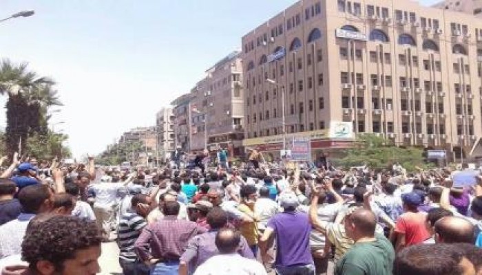 "مصر كبيرة عليهم" ثوار الهرم يشعلون حماسة الأهالي للمشاركة بمسيراتهم