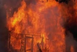 75 مليون جنيه خسائر حريق حارة اليهود بسبب تجاهل الحكومة لتجار الألعاب النارية