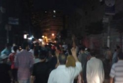 ثورا الزقازيق في مسيرة ليلية ... السيسي غلا البنزين ... خلا حياتنا زفت وطين