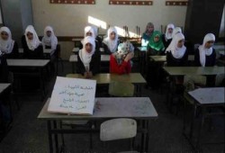 بالصور.. افتتاح العام الدراسي بغزة رغم الدمار.. وأسماء الشهداء تملأ المقاعد