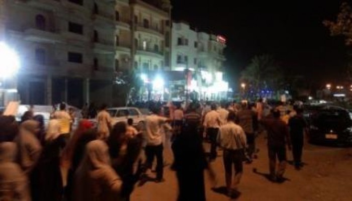 مسيرة ليلية بالعاشرمن رمضان استمراراً لفعاليات مصر كبيرة عليهم