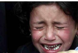 ميليشيات الانقلاب تختطف أم وطفلتها ذات الثلات سنوات لعدم وجود زوجها بالمنزل