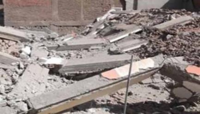 في عهد السيسي: عمال مصنع "الصباغة" بالعبور مازالوا تحت انقاضه لأكثر من 18 ساعة