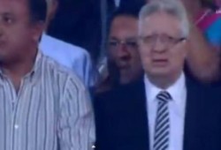 بالفيديو ..  مرتضى منصور يسب لاعب الزمالك بلفظٍ خارج