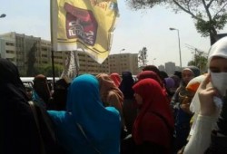 طالبات الأزهر في مظاهرة .. مش هنبطل مش هنسيب ..  حق اخواتنا أكيد هنجيب