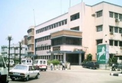 ضابط شرطة يقتحم منزل وكيل نيابة ويضرب عائلته