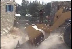 مواطنو القنطرة غرب ينتقدون تنفيذ إزالات البسطاء دون أصحاب النفوذ ومؤيدى الانقلاب