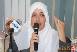عزة الجرف: فى عام الإنقلاب ألقت المستشفيات بالمرضى فوق المخلفات بلاحرمة أو إنسانية