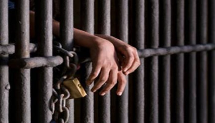 طالب سكندري يواجه “العمى” بسبب تعنت إدارة سجن برج العرب
