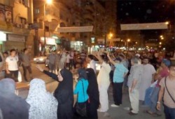 ثوار الإسكندرية يواصلون فعاليات " مصر كبيرة عليهم " بـ4 فعاليات ليلية