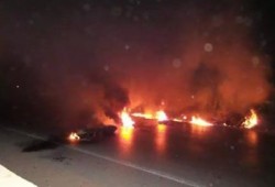 مجهولون يقطعون طريق بنى سويف القاهرة الزراعى