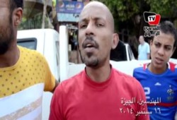 أحد الباعة الجائلين بعد إزالة الانقلاب الكشك الخاص به: "طول عمري بلطجي الحكومة" (فيديو)