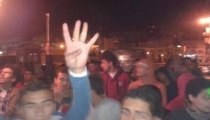مسيرة مفاجئة بميدان التحرير تندد بالانقلاب وتطالب بالقصاص