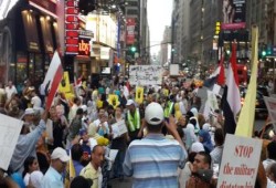 بالفيديو .. فعاليات مبتكرة ورائعة لرافضي الانقلاب بنيويورك استعدادا لزيارة السيسي