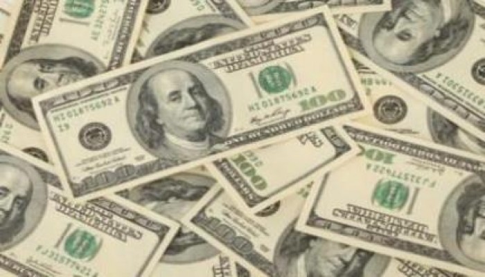 سعر الدولار يعاود الارتفاع بمكاتب الصرافة