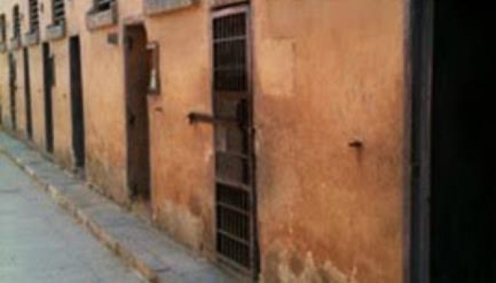 كارثة.. الانقلاب يقطع المياه عن سجن بنها 14 ساعة يوميا