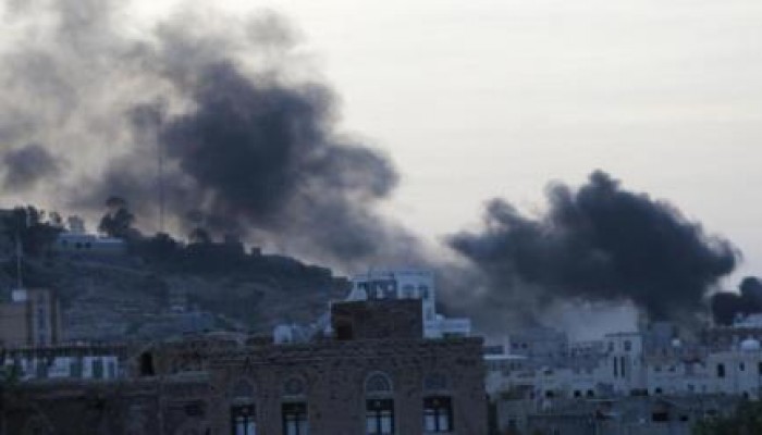 الحوثيون يسيطرون على التلفزيون اليمني وحظر تجول بصنعاء