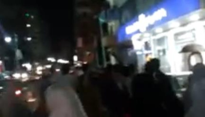 بالفيديو.. مسيرة "فراشة" ليلية بأسيوط للتنديد بتردي أوضاع المعيشة