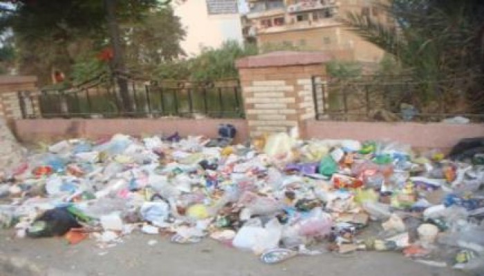 شوارع الزقازيق تتحول لمقالب للقمامة في عهد الانقلاب