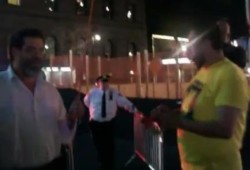 فيديو.. شقيق "شوبير" يقود تظاهرات رافضي الانقلاب أمام مقر "السيسى" بأمريكا