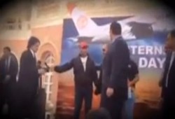 بالفيديو.. طرد هشام عباس من إحدى الحفلات بسبب غنائه للسيسي