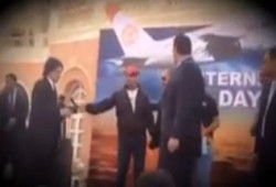 بالفيديو.. طرد هشام عباس من إحدى الحفلات بسبب غنائه للسيسي