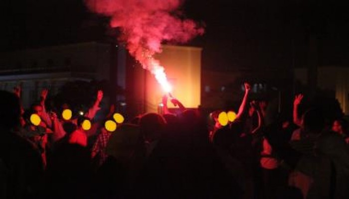 ثوار مدينة نصر يتظاهرون ضد الانقلاب العسكري أمام بوابة الكلية الحرية