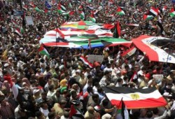 القبض على 4 مصريين في "الدمام" رفعوا العلم المصري بجانب السعودي