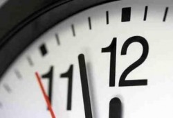 الانقلاب يحقق رقم قياسي في عدد مرات تغيير الوقت .. اليوم.. بدء العمل بالتوقيت الشتوي