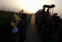 سلسلة بشرية على طريق قلين كفرالشيخ