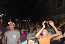 الشرقبة: مسيرة ليلية لشباب أبوكبير ختاماً لفعاليات عهد الشهبد