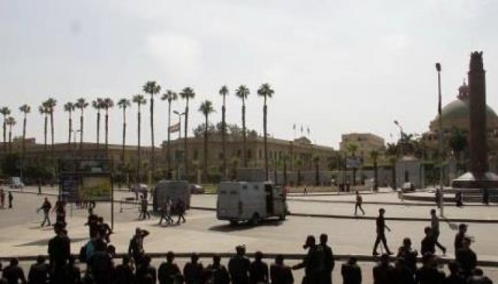جامعة القاهرة تتحول لثكنة عسكرية استعدادا لاستقبال الخائن واجازة يومين للعاملين بها