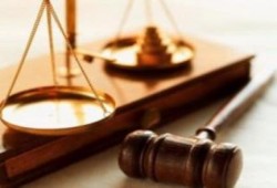 قضاء السيسي .. 4 سنوات وغرامة 100 ألف جنية ل12 طالبا بعين شمس بتهمة التظاهر